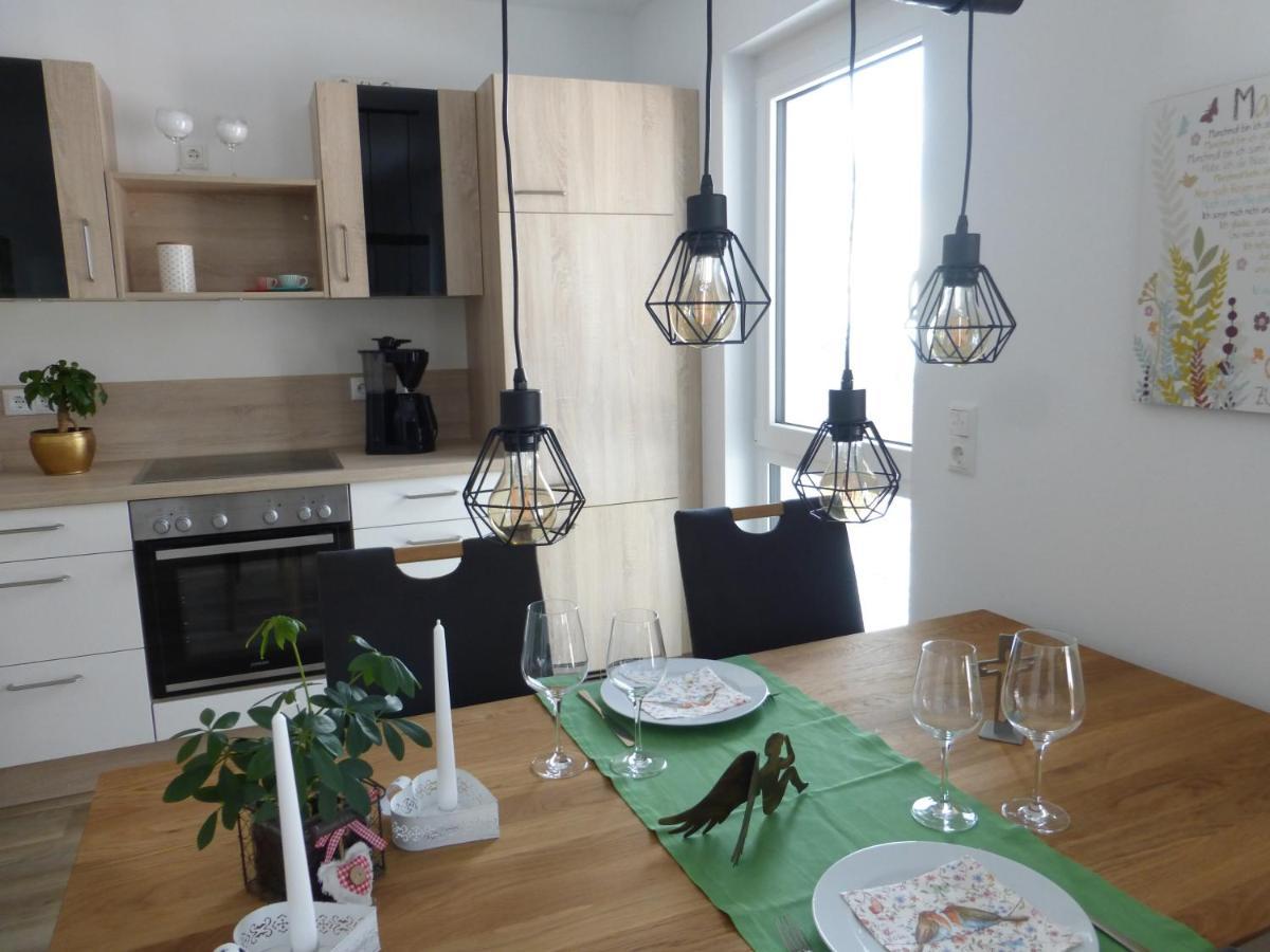 Fraenkische Linie - Radspitz-Ferienwohnungen Marktrodach エクステリア 写真
