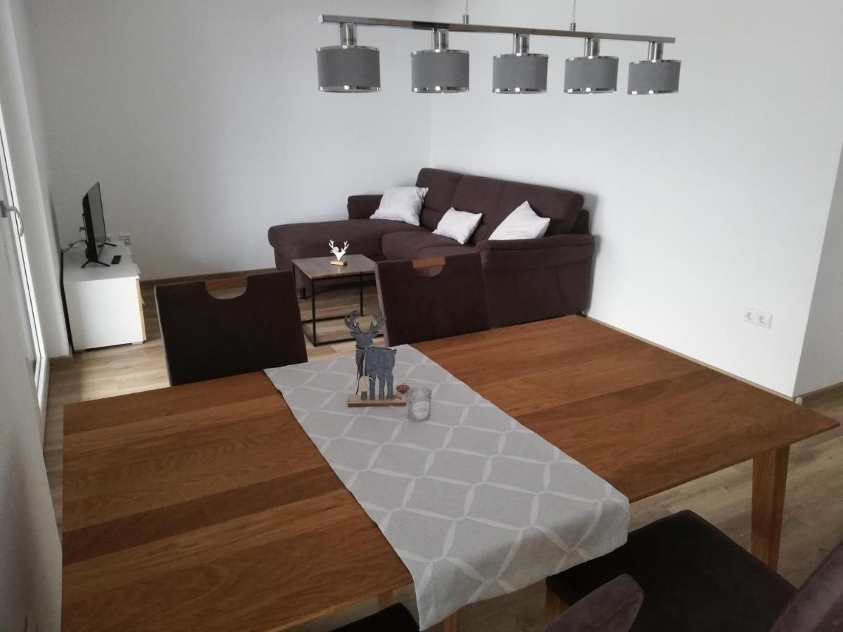 Fraenkische Linie - Radspitz-Ferienwohnungen Marktrodach エクステリア 写真
