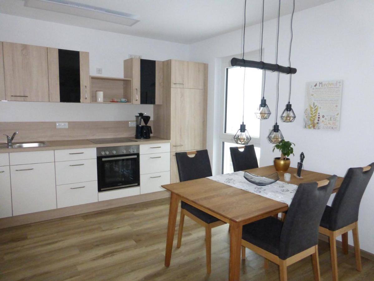Fraenkische Linie - Radspitz-Ferienwohnungen Marktrodach エクステリア 写真